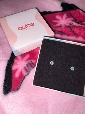 Aube Jewelry Blue Crystal Stud Earrings
